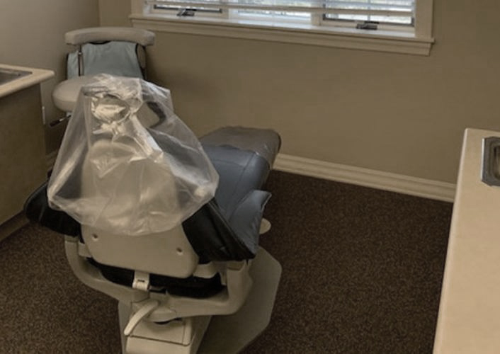 Dental treatment chair