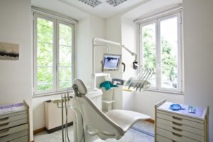 A dental chair and equipment newly cleaned by your Columbia dentist